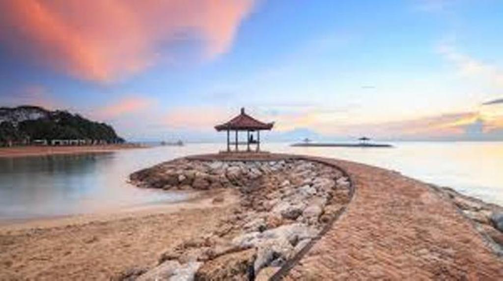 Laghawa Beach Hotel Sanur Exterior foto